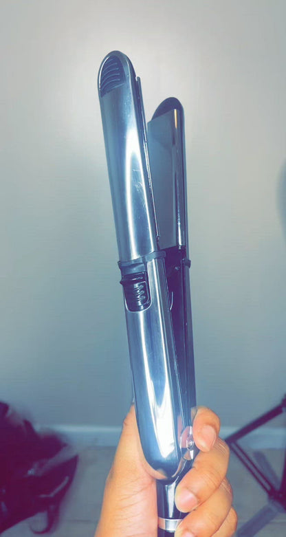 Roro’s sleek curling flat iron