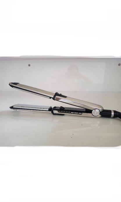 Roro’s sleek curling flat iron